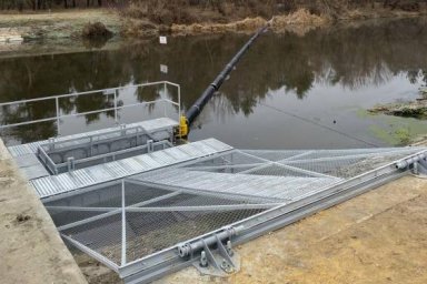 На Харьковщине установлен первый в Украине мусорный уловитель