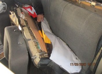 Харьковские таможенники остановили авто, нашпигованное антибиотиками (ФОТО)