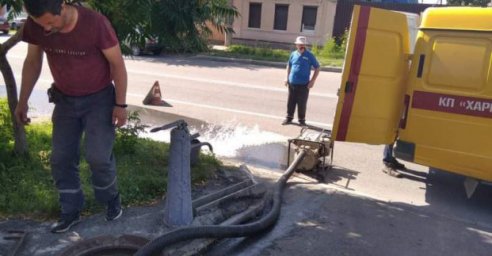 В разных районах города устранили 12 повреждений на водоводах