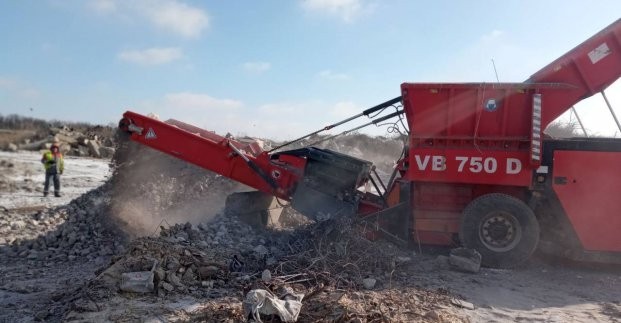  В Харькове перерабатывают отходы разрушений 