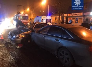 Крепкое ДТП на Московском проспекте перегородило дорогу трамваям