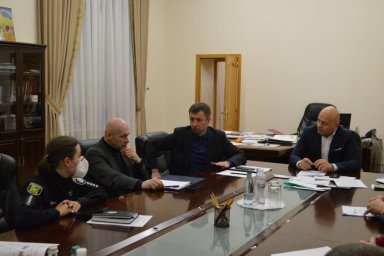 Александр Скакун с правоохранителями обсудил законность пассажирских перевозок