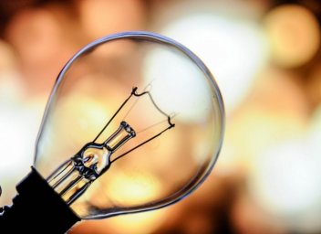  Кабмин сохранил текущий тариф на &laquo;свет&raquo; до августа 