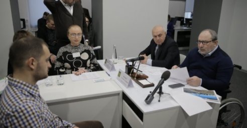 Геннадий Кернес провел личный прием граждан