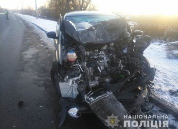 Volkswagen вылетел на встречку и протаранил фуру (ФОТО)