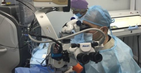 Около 1 тысячи харьковчан бесплатно прооперировали катаракту