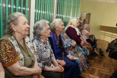 Для 52 тысяч жителей области организована доставка необходимых продуктов на дом