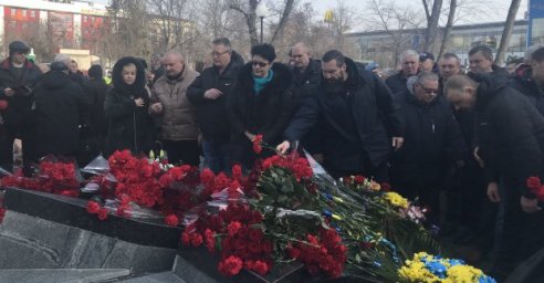 Сотни харьковчан почтили память воинов-афганцев