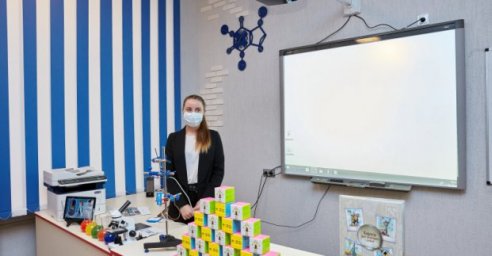 Харьковским учителям повысят надбавки за престижность труда