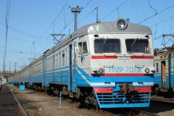 ЮЖД отменила электричку