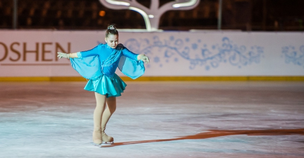 На площади Свободы открылся самый большой бесплатный каток