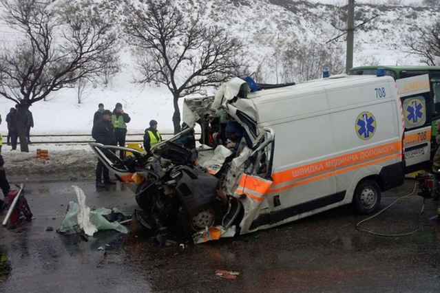 Авария со "скорой": число погибших растет