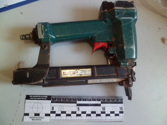 На Харьковщине полицейские задержали мужчину, который обокрал мебельный цех