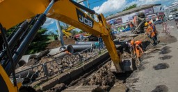 На улице Клочковской строят новую систему ливневой канализации