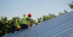 В городе капитально ремонтируют кровли домов