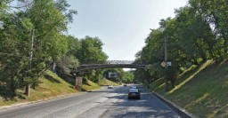 Движение транспорта по спуску Клочковскому временно запрещается