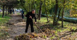 В Харькове прошли субботники