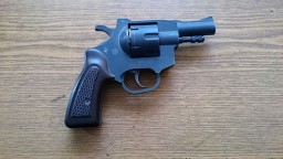 Харьковчане неохотно сдают оружие в райотдел