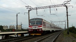 Под Харьковом электричка переехала мужчину