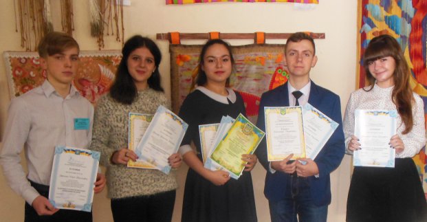 Харьковские школьники &ndash; победители всеукраинских турниров математиков и биологов