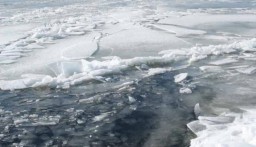 Под Харьковом провалился под лед и утонул пожилой рыбак