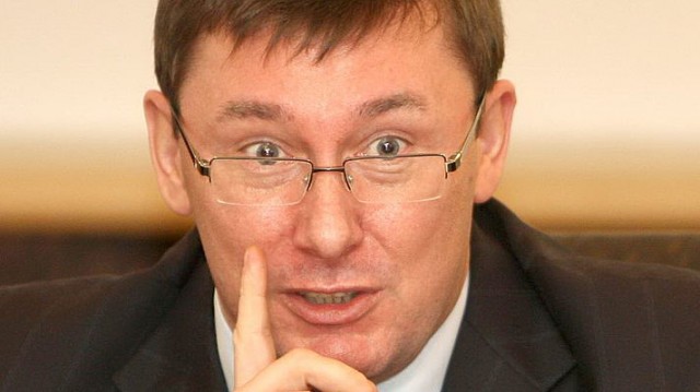 Трагедия в Княжичах: под подозрение попали 17 госслужащих и глава полиции Киева Крищенко - Луценко