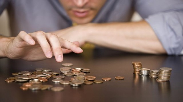 Хитрый маневр правительства: &laquo;минималку&raquo; повышают вдвое, но социальные выплаты останутся на прежнем 