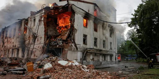 Обстріли Харківщини: 4 поранених, зруйновані будинки в трьох районах області &ndash; про ситуацію станом на 10 червня