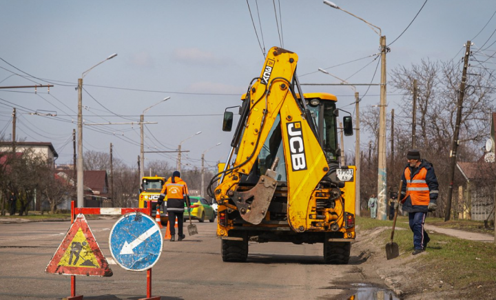 У Харкові ремонтують дороги