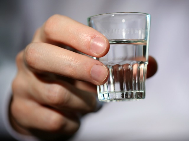 Распитие бутылки водки на морозе закончилось в полиции