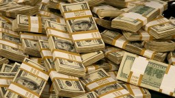 Банкротство каждого из 50 банков обернется разорением тысяч предприятий &ndash; экономист