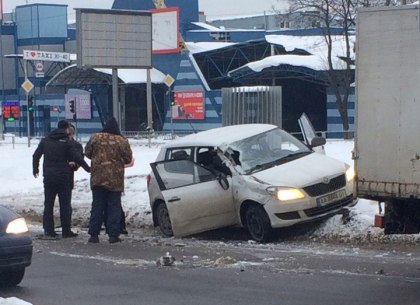 На Московском проспекте грузовики &laquo;отличились&raquo; в ДТП (ФОТО)