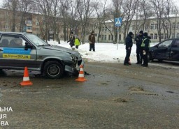 ДТП на ХТЗ: столкнулись &laquo;Лада&raquo; и Dacia
