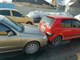 Не разминулись: в Харькове столкнулись четыре машины