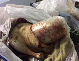 На границе задержали фаршированную &laquo;травкой&raquo; утку (ФОТО)