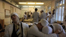 Выпускники украинских медицинских вузов предпочитают работать за рубежом - эксперты