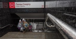 На станции метро &laquo;Дворец спорта&raquo; отремонтировали еще два выхода