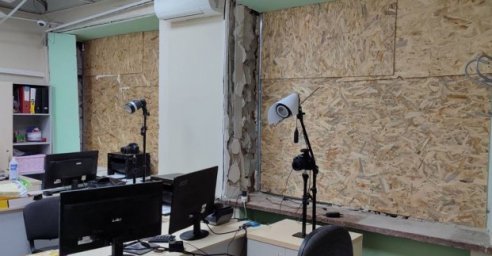 Пошкоджений обстрілом ЦНАП відновлює роботу