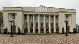 Восемь нардепов ни разу не зарегистрировались в Верховной Раде в течение марта