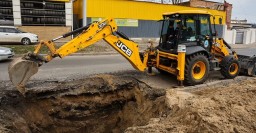 На улице Академика Белецкого меняют участок трубопровода