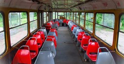 В Харькове полиция разыскивает неизвестных, которые повредили пять трамвайных вагонов