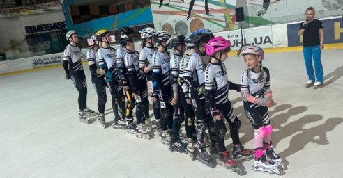 Для харьковчан провели мастер-класс по фигурному катанию на роликах