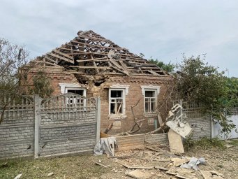 Окупанти атакували три населені пункти Харківщини: пошкоджено будинки та склад &ndash; про ситуацію станом на 13 серпня