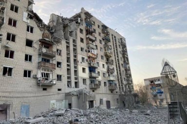 Атаки на Харьковщине продолжаются: разрушены дома, пострадавшие среди гражданских и медиков - об оперативной ситуации на 16 апреля