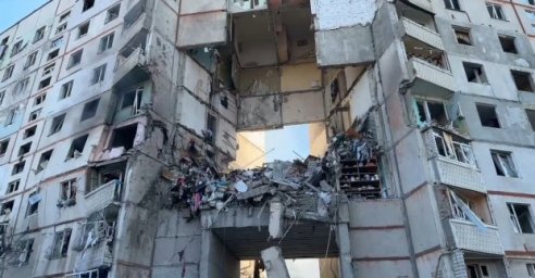 Пошкоджену обстрілом багатоповерхівку планують частково знести