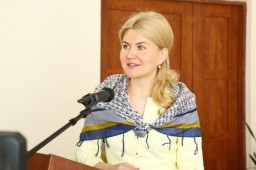 На промышленных предприятиях области будет поднята зарплата. Юлия Светличная