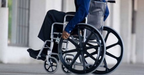 В Харькове понижают бордюры для передвижения людей с ограниченными возможностями