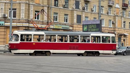 На Георгия Тарасенко в Харькове на две недели перекроют движение: изменятся маршруты трамваев и автобуса