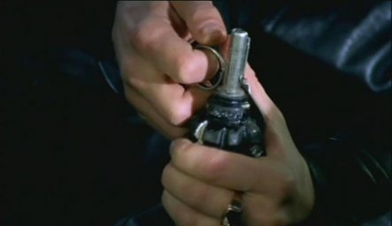 Жителю Харьковской области взрывом гранаты оторвало пальцы