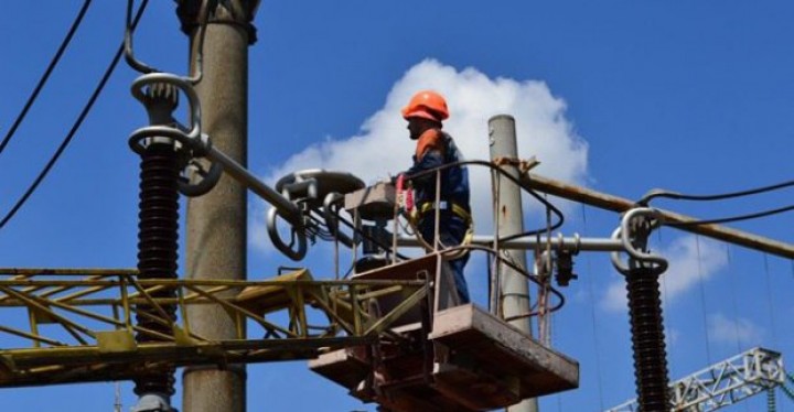 У Харкові усувають наслідки ворожих атак